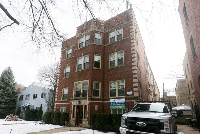 Building Photo - 911 Crain St