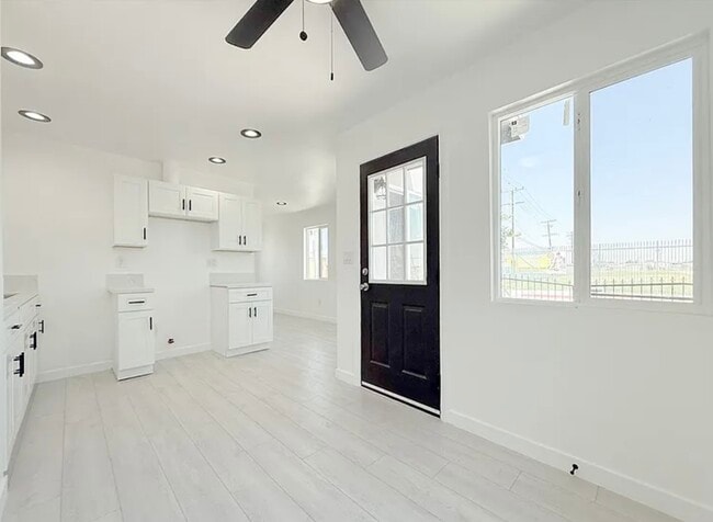 Foto del edificio - 518 N Wilmington Ave