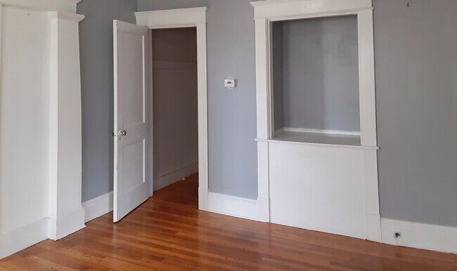 Building Photo - 3 Leete Street