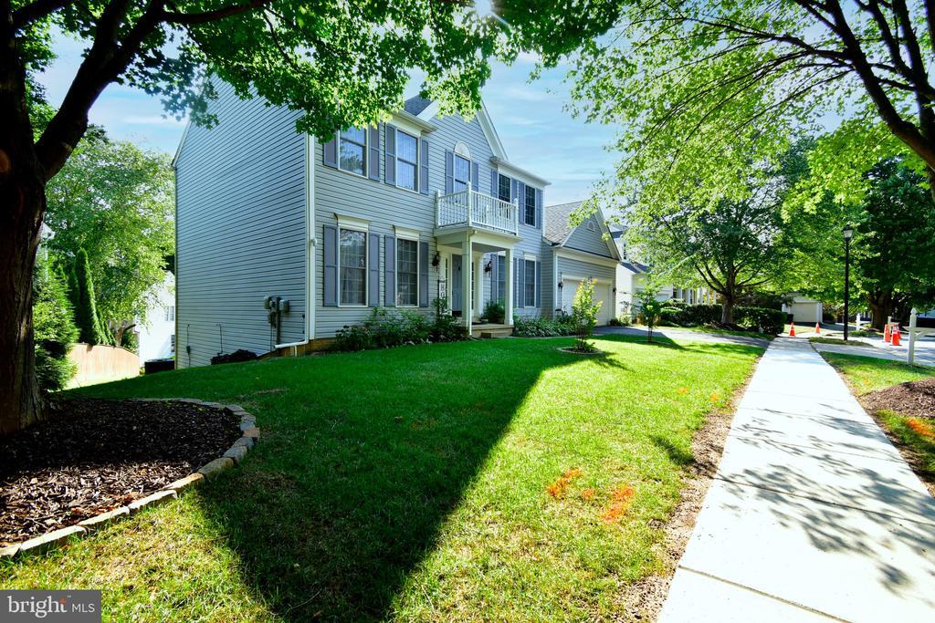 Primary Photo - 5 Milestone Manor Ct