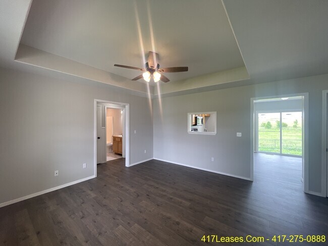 Building Photo - 345 Sugar Tree Rd