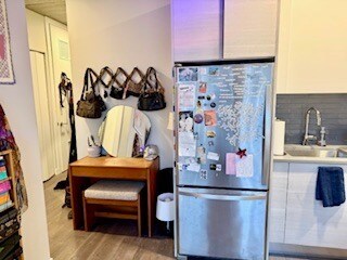 Foto del edificio - 2407 W Eastwood Ave