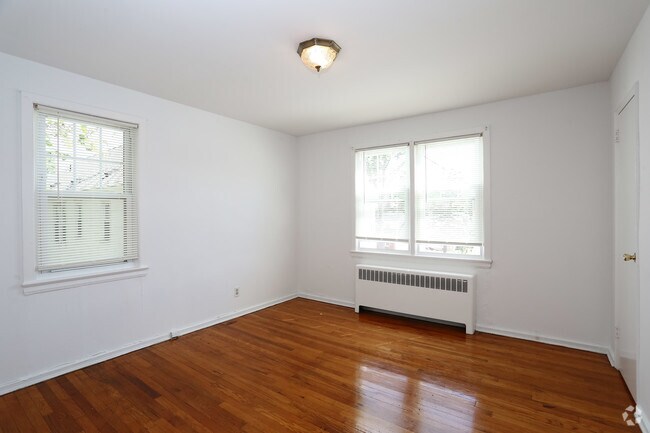 Habitación - Groton Townhouse Apartments