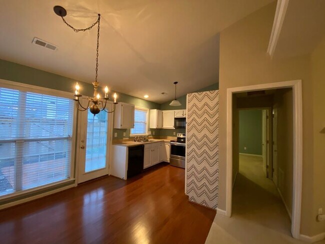 Foto del edificio - 3642 Rising River Ln