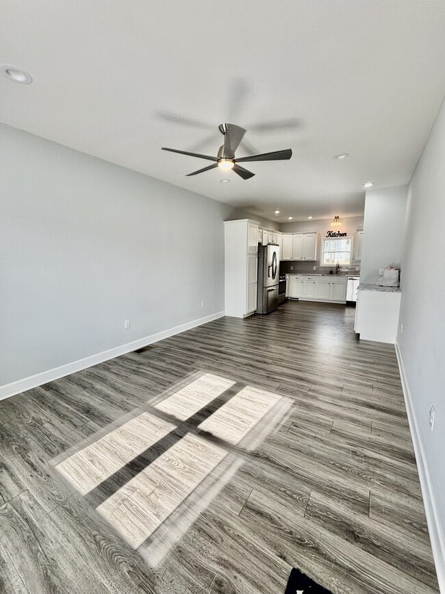 Building Photo - 104 Ida Marie Dr