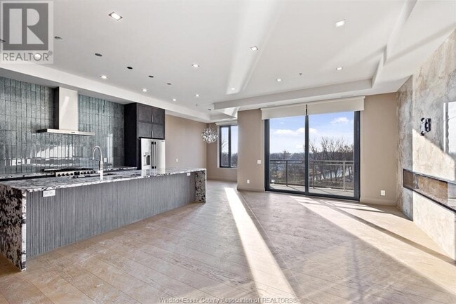 Photo du bâtiment - 14400 Tecumseh Rd E