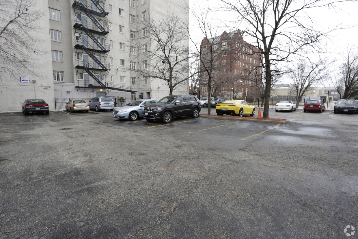 Foto del edificio - Jeffery Cyril Apartments
