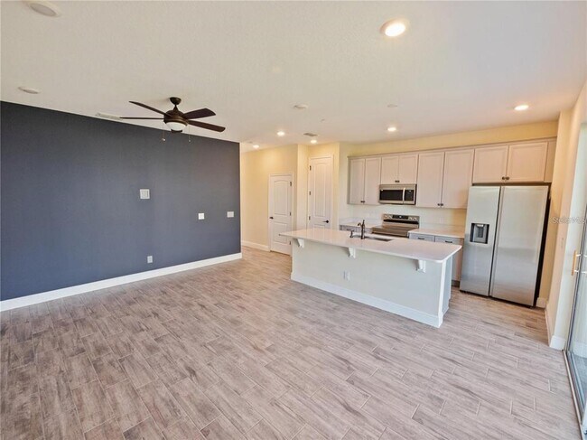 Building Photo - 2910 Castaway Ln
