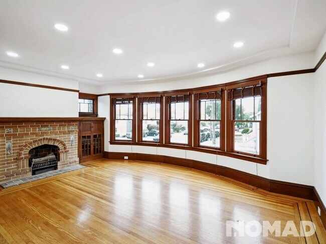 Building Photo - 2-Bedroom Spanish Mediterranean Home - San...