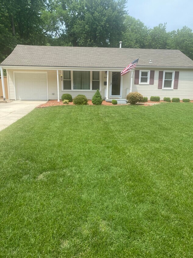 Foto principal - 6514 W 79th St