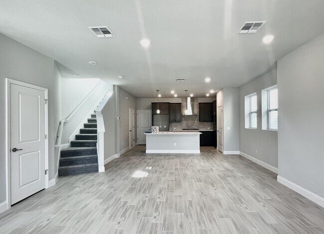 Foto del edificio - 924 Beldonshire Ln