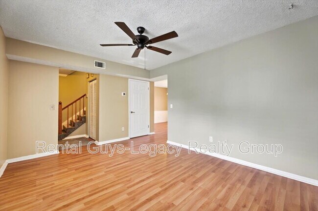 Building Photo - 803 Kettering Way
