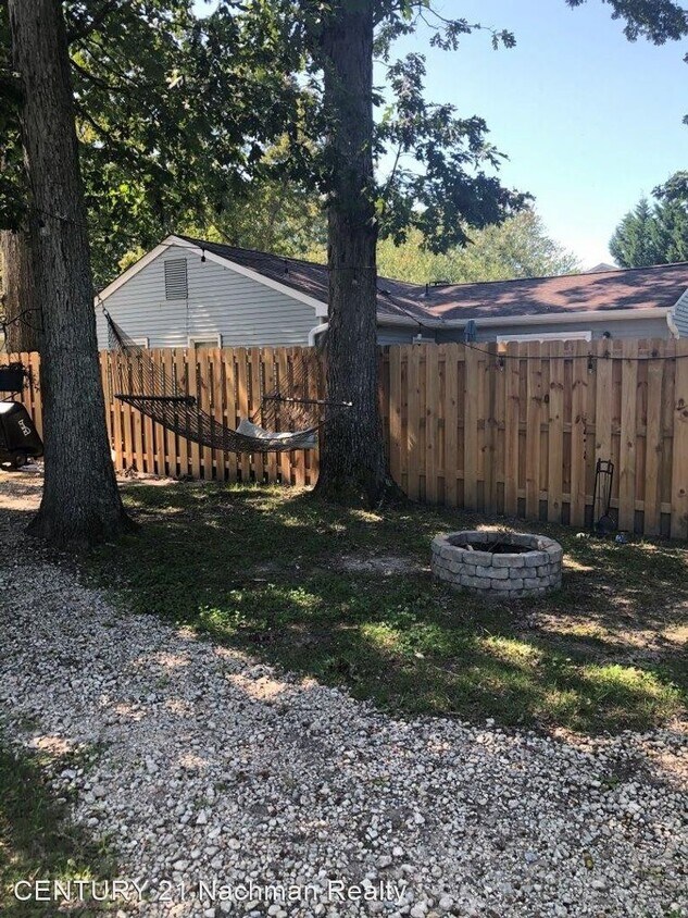 Primary Photo - 5 br, 2.5 bath House - 104 Lambert Drive