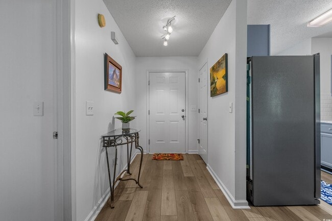 Foto del edificio - 1290 White Tree Ln