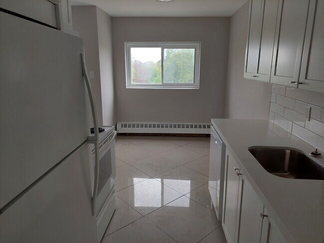 Photo du bâtiment - 591 12th St