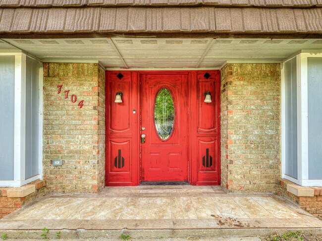 Foto del edificio - 7704 Brookside Dr