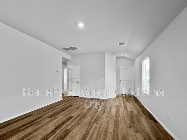 Foto del edificio - 1221 S Brk Dr