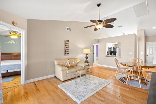 Foto del edificio - 4616 SE 5th Pl