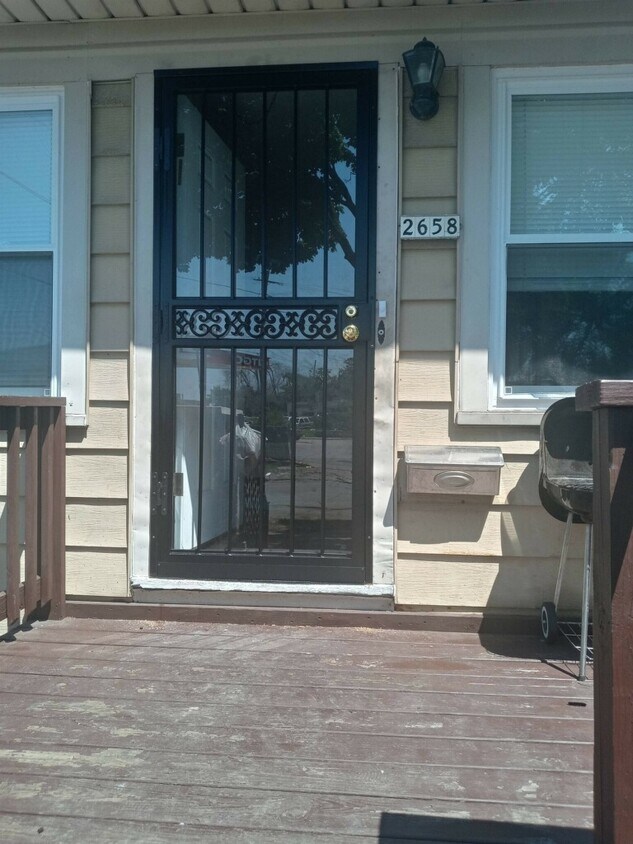 Entrance - 2658 N 57th St