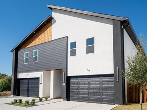 Building Photo - 5849 Millar Dr