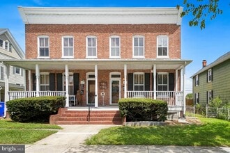 Building Photo - 335 Prince George St