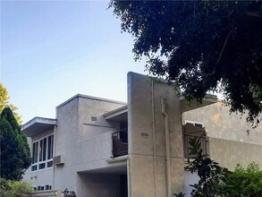 Building Photo - 2233 Via Puerta