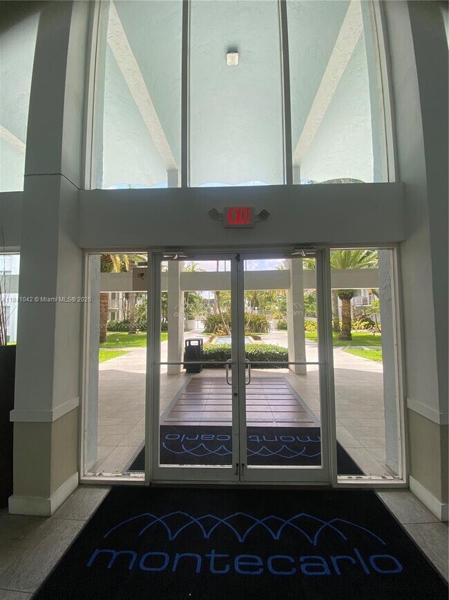 Building Photo - 488 NW 165th St