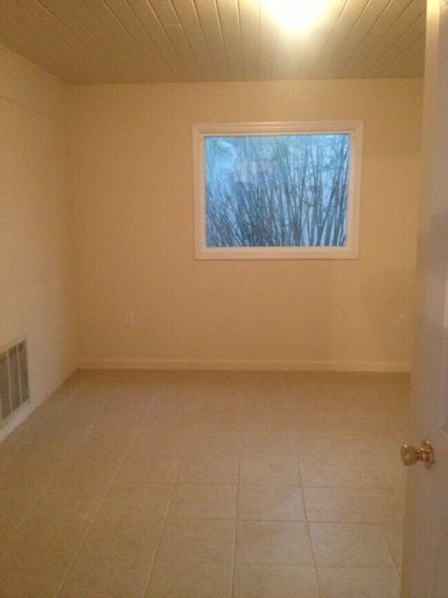 Foto del edificio - Charming 4BR/2BA Home with Elegant Features and Outdoor Bliss!