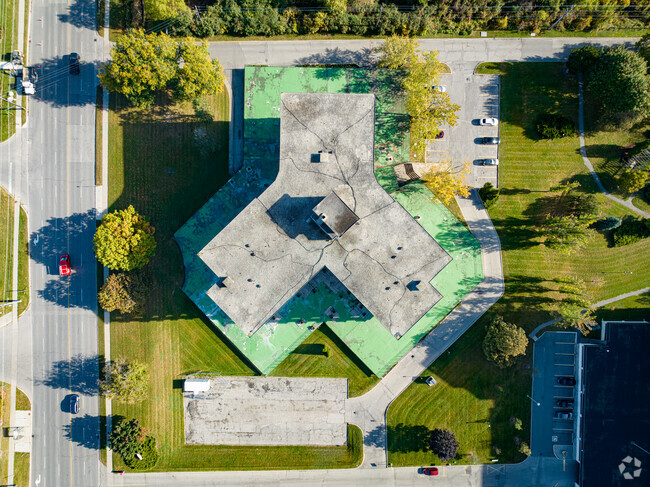 Aerial Photo - Woodlawn Towers Apartments