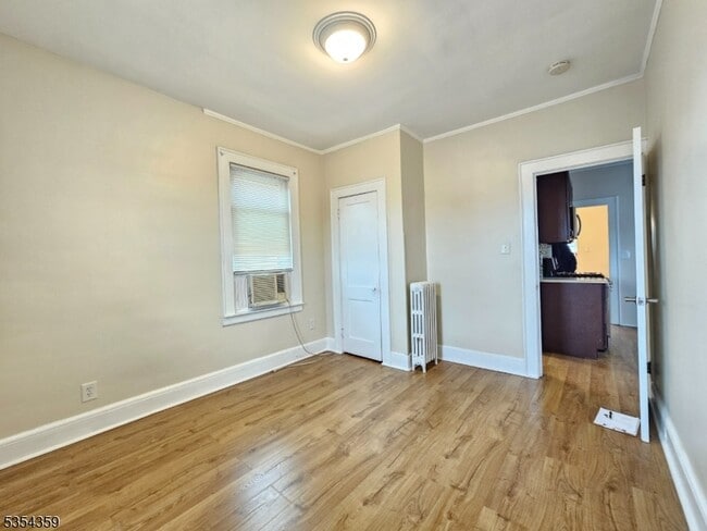Foto del edificio - 926 Meredith Ave