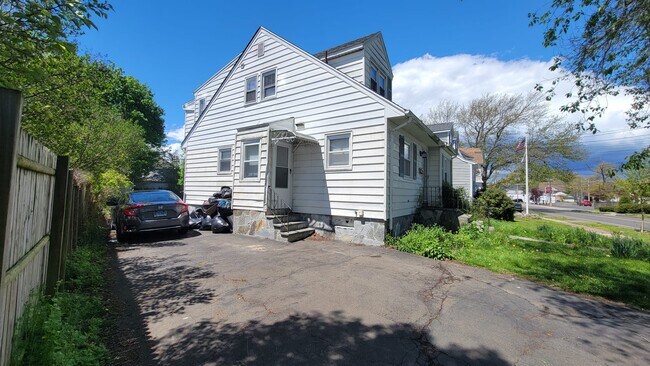 Foto del edificio - 18 Townsend Ave