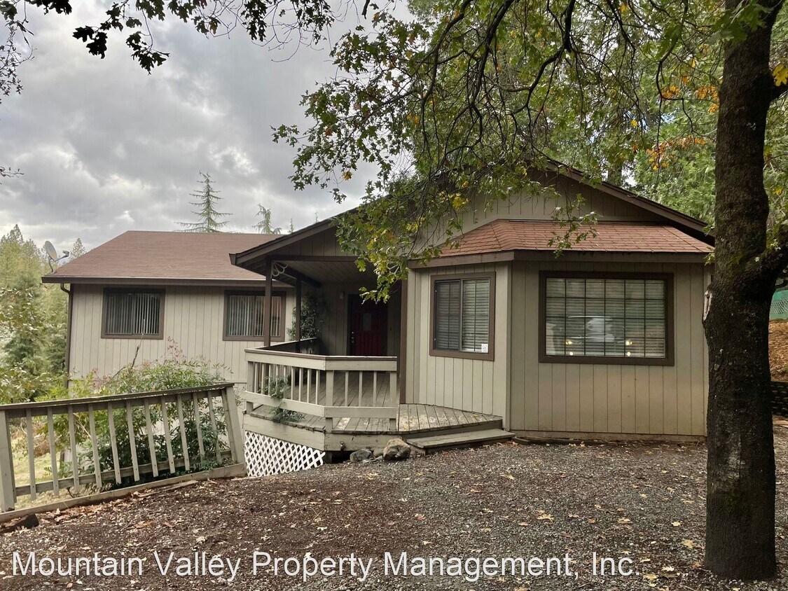 3 br, 2 bath House 17519 Alexandra Way House Rental in Grass Valley