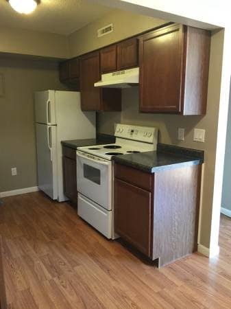 Building Photo - 107 E Jasper St