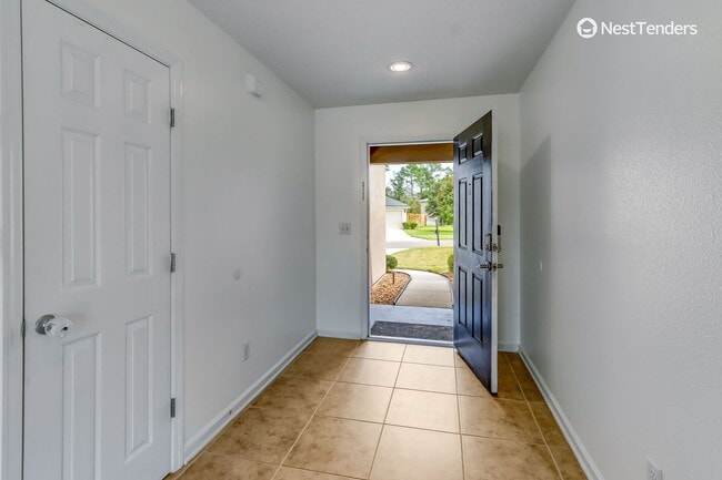 Building Photo - Five Bedrooms in Yulee's TCP!