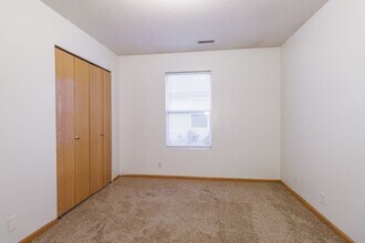 Building Photo - 520-522 Lamont Dr