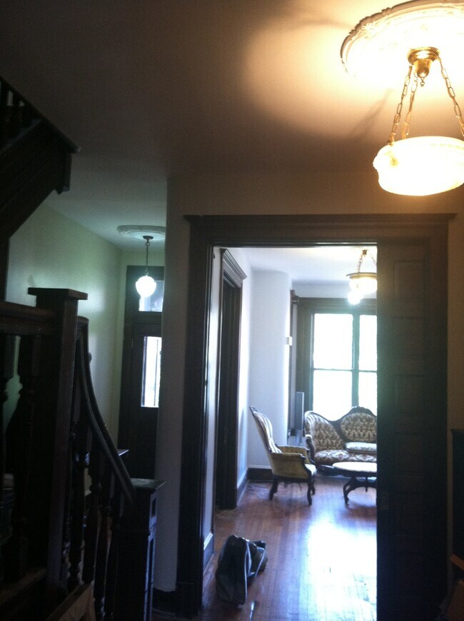 Foto del edificio - 75 Seaton Pl NW