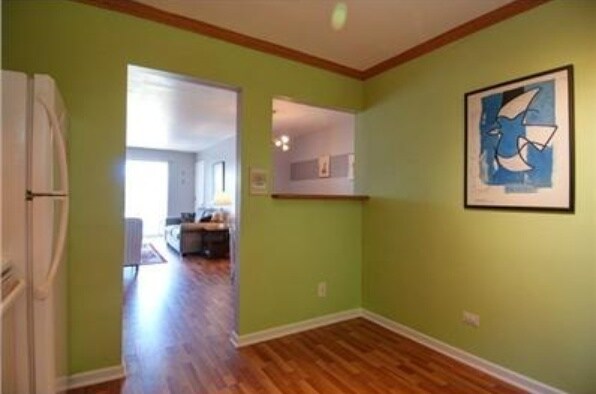 Foto del edificio - 900 S Plum Grove Rd