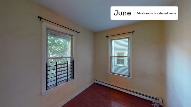 Foto del edificio - Room in Shared 4 bed/1.5 bath home