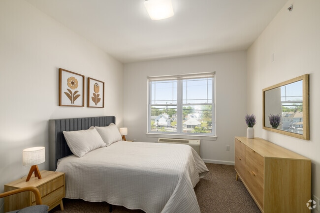 2BR, 2BA - 850SF - Primary Bedroom - 510 Hamilton