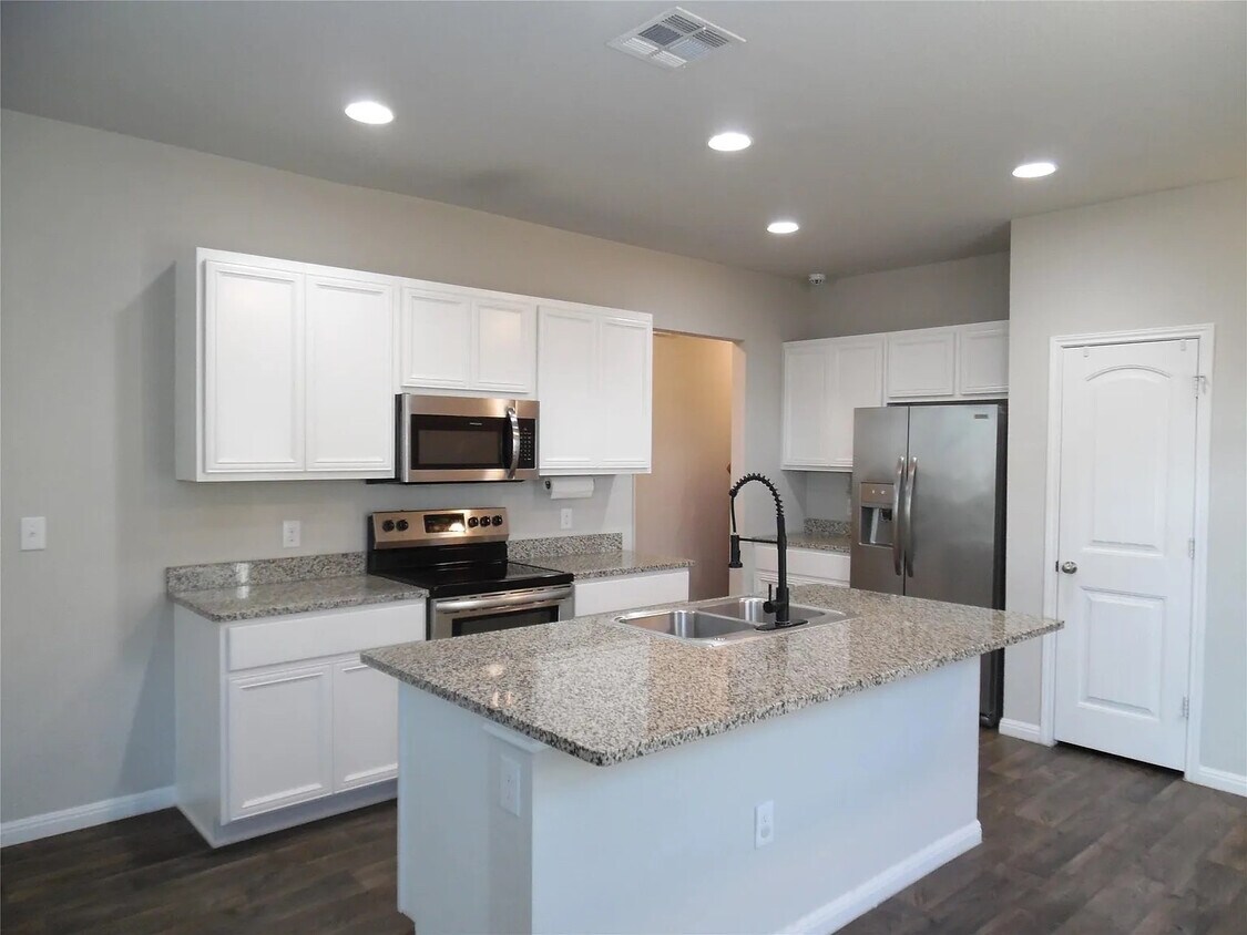 Foto principal - Room in House on Independence Ave