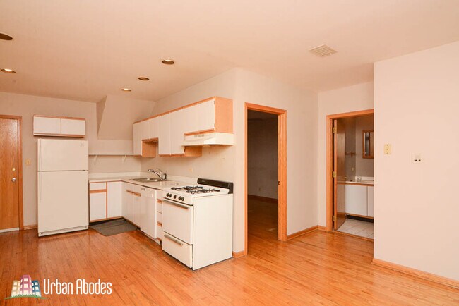 Foto del edificio - 1224 W Belmont Ave