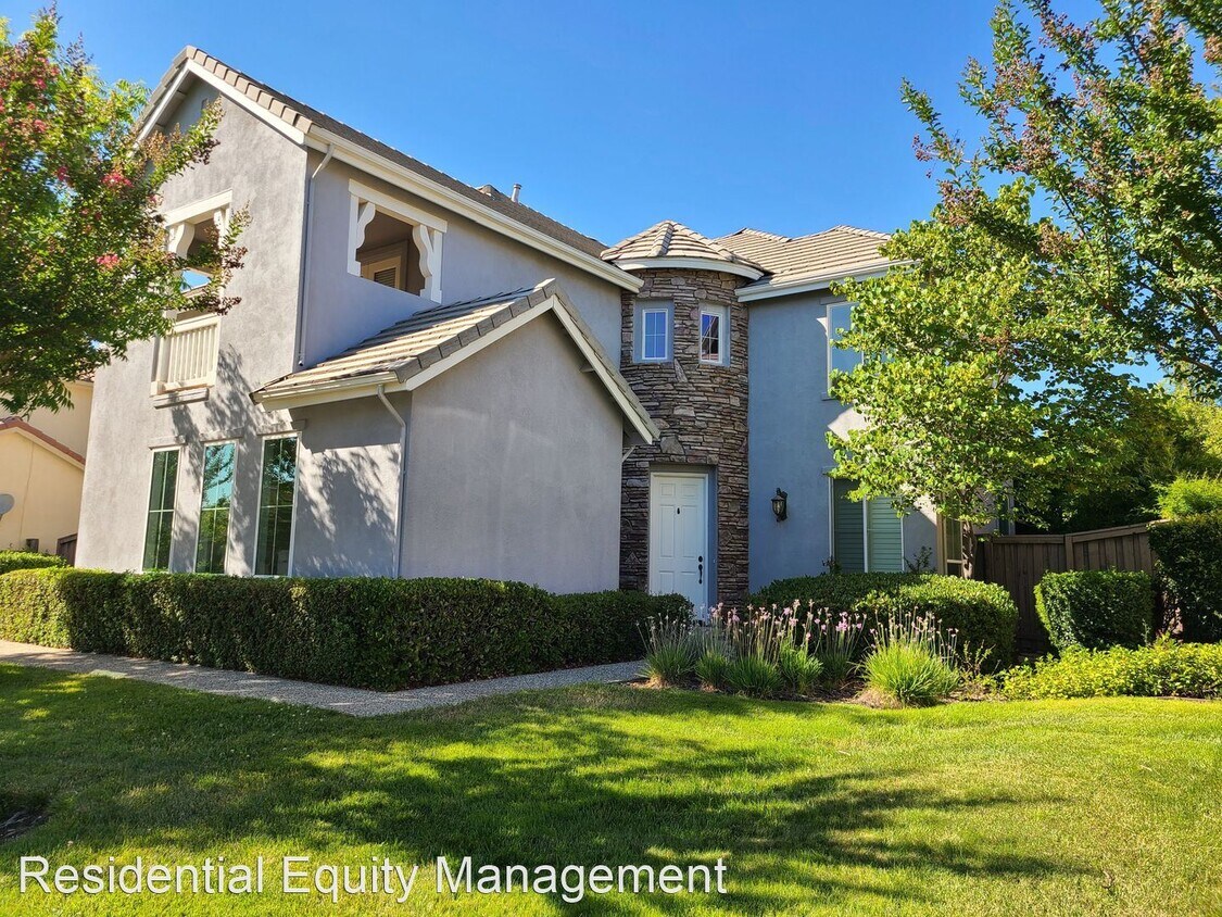 Primary Photo - 4 br, 3 bath House - 1780 Langholm Way