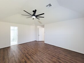 Building Photo - 21123 Amber Crossing Dr