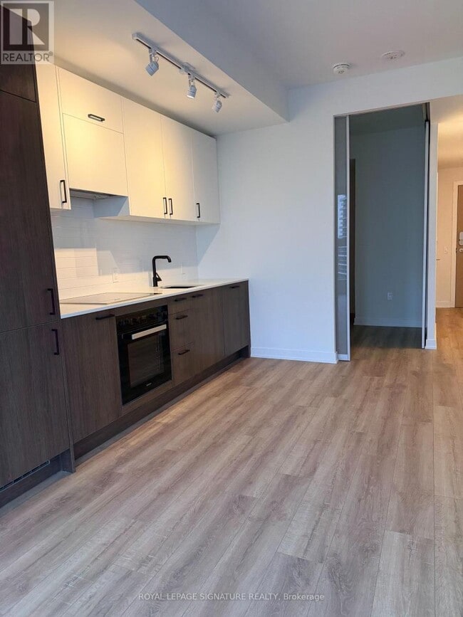 Building Photo - 1 Quarrington Lane