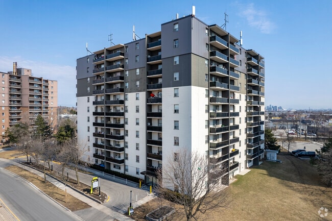 Building Photo - 3045 Queen Frederica Drive