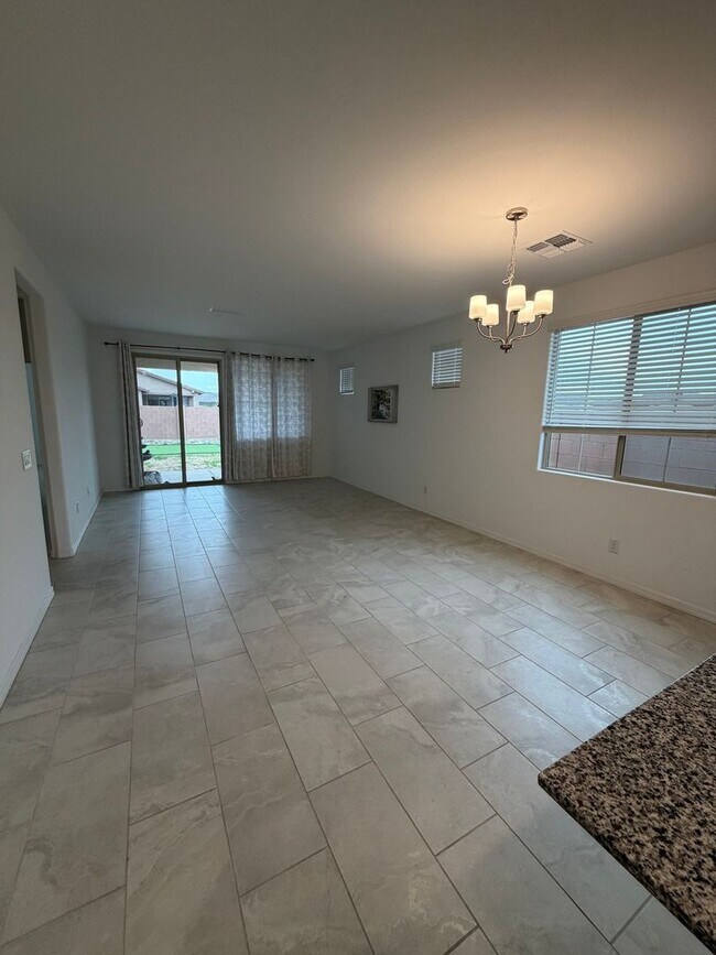 Building Photo - 10924 E Texas Ave