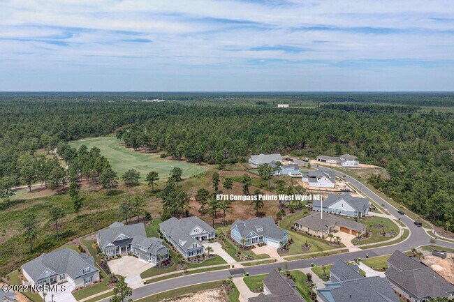 Foto del edificio - 8711 Compass Pointe West Wynd NE