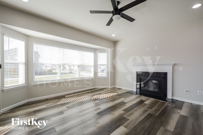 Building Photo - 3248 Charlestowne Crossing Dr