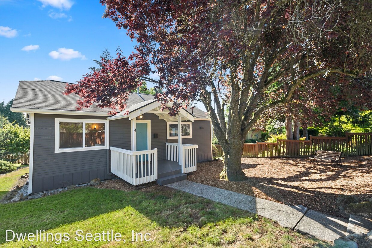 Foto principal - 2 br, 1 bath House - 8826 32nd Ave SW