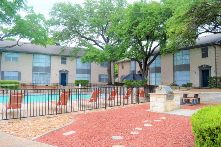 Tanglewood Apartments in San Antonio, TX